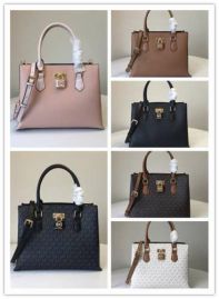 Picture of Michael Kors Lady Handbags _SKUfw137449982fw
